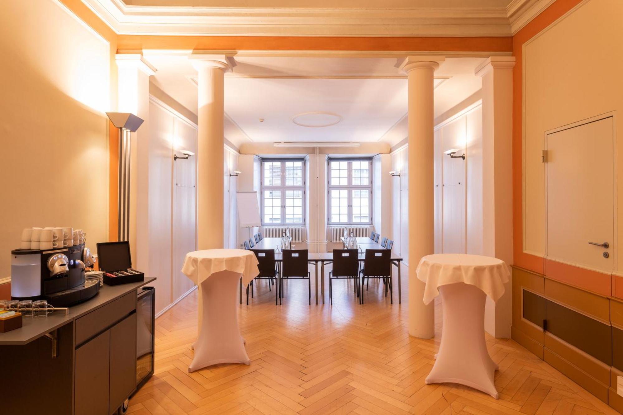 Boutique-Hotel Rueden Шафхаузен Экстерьер фото