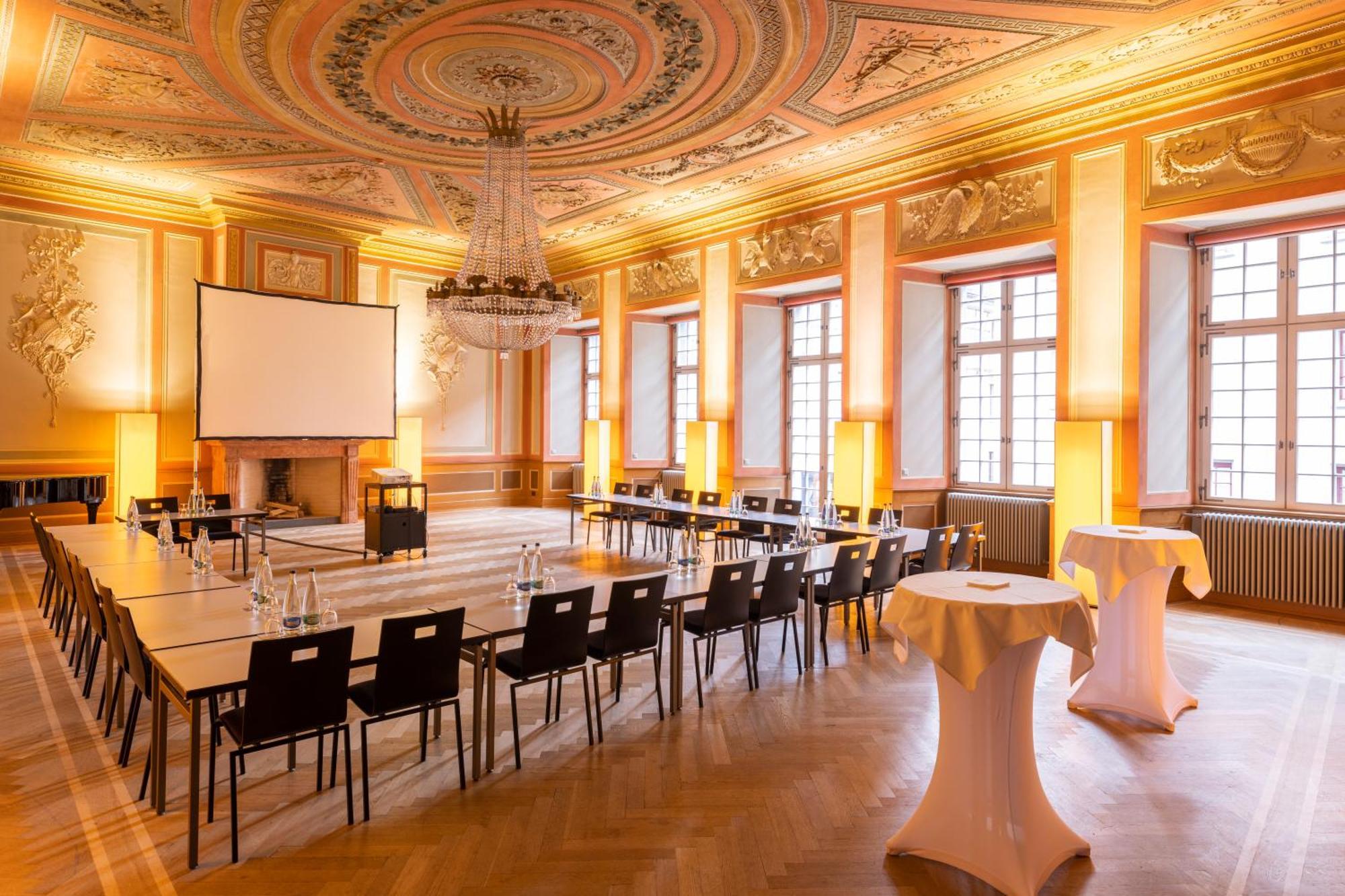 Boutique-Hotel Rueden Шафхаузен Экстерьер фото