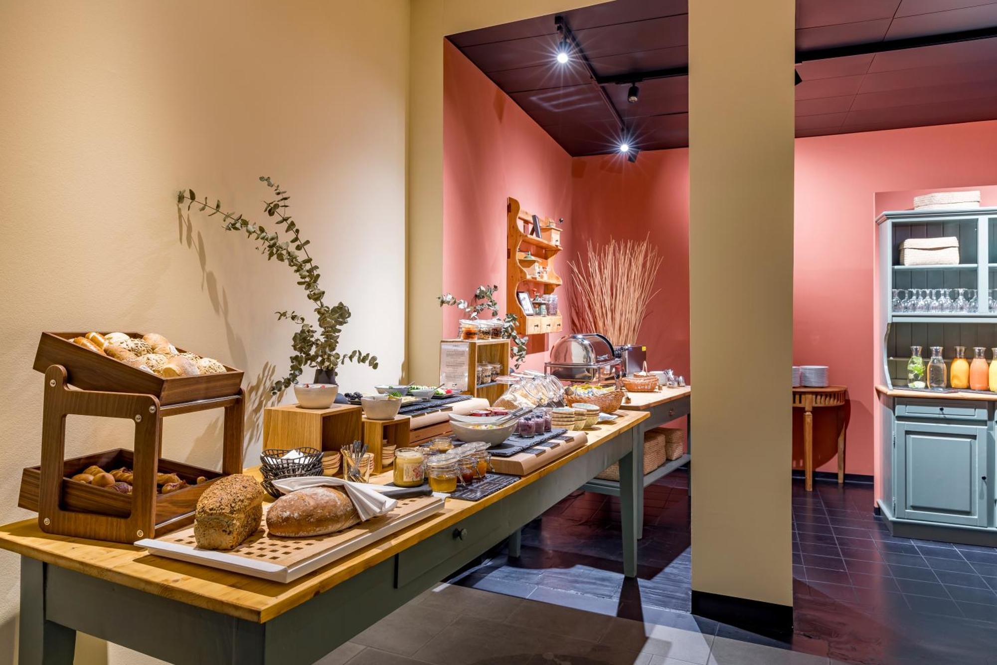 Boutique-Hotel Rueden Шафхаузен Экстерьер фото