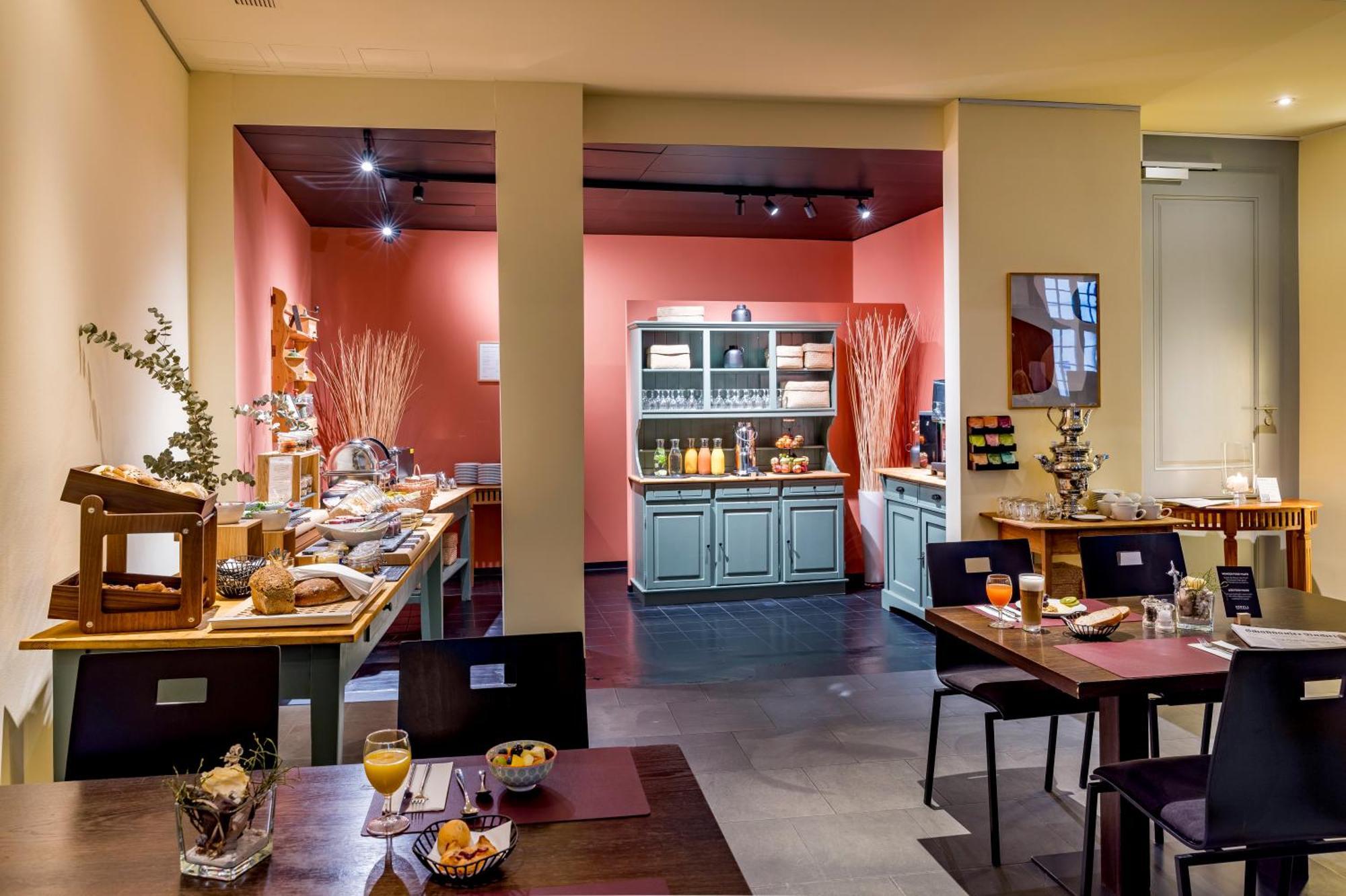 Boutique-Hotel Rueden Шафхаузен Экстерьер фото